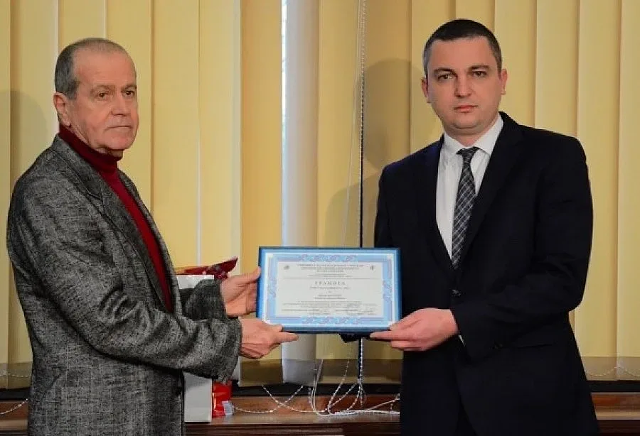 Портних с приз „Кмет на годината 2014“ от Синдиката на българските учители