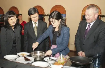 Корейският посланик: Имате потенциал, но ви трябва икономически бум