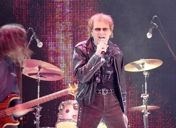 Кеца и Крисия - най-желани за купоните