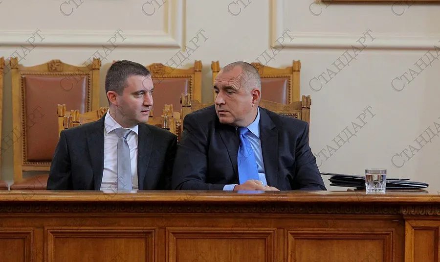 Горанов даде 2.2 млн. лева за фалиралия Перник