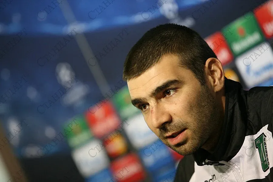 Стоянов сменя Буфон в "Юве"