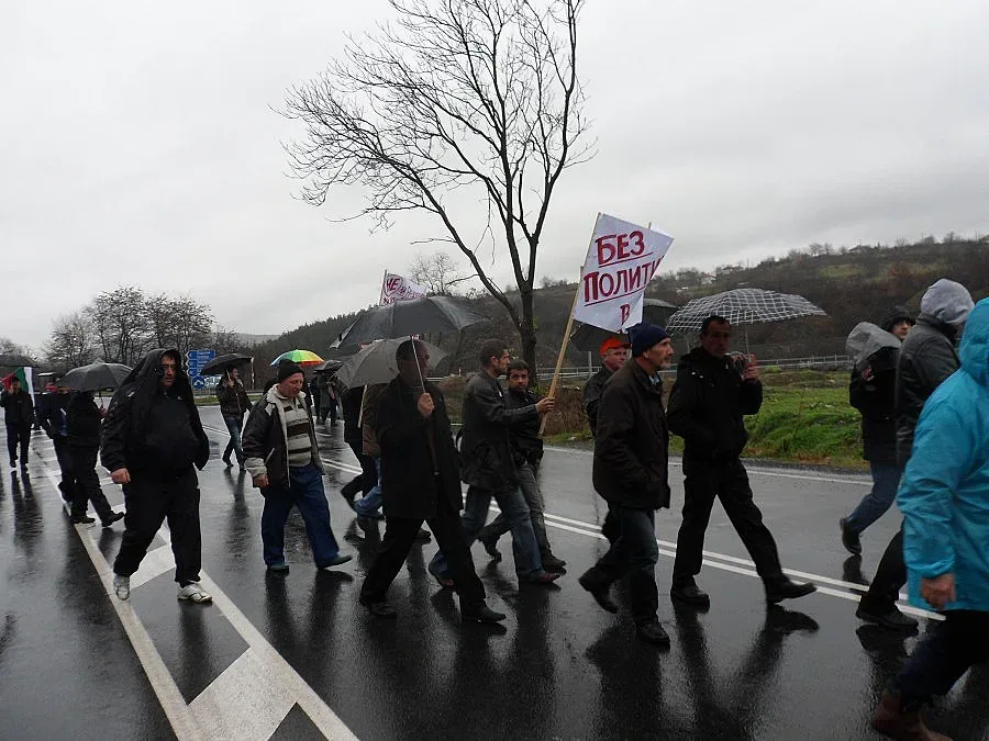 Ловен протест придобива политическа окраска