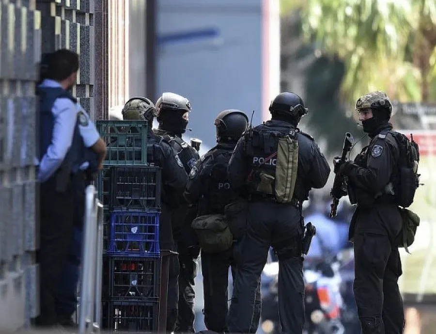 Не е ясно как са загинали двамата заложници в Сидни