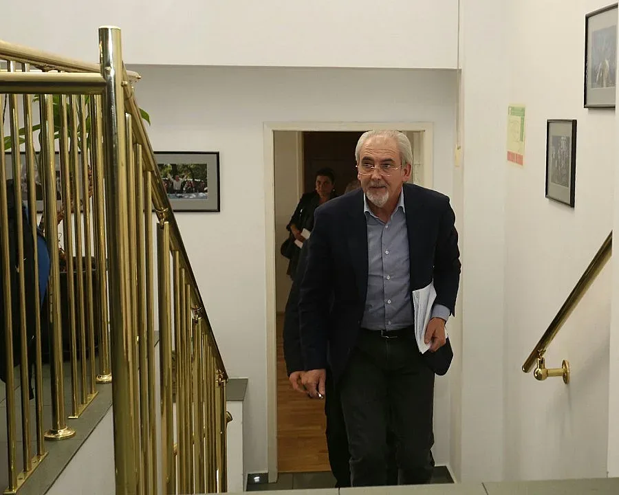 Местан на среща с либерал номер 1 в Лондон