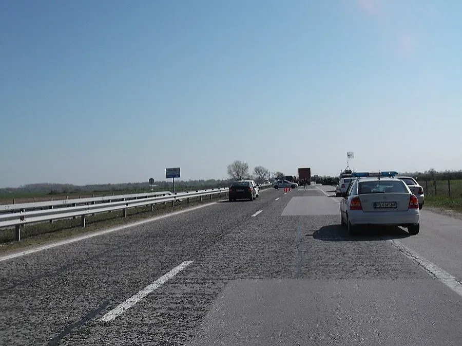 Намериха 2 снаряда в канавка край АМ "Тракия" 