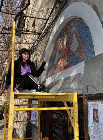 В Хасково изваяха първата храмова мозайка