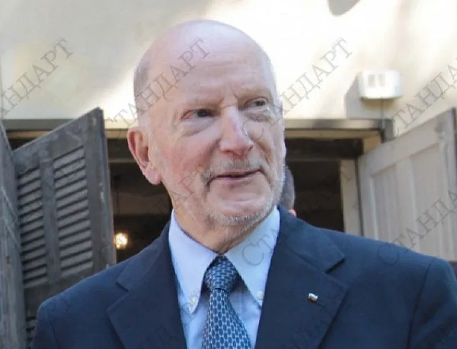 Симен Втори припаднал заради преумора