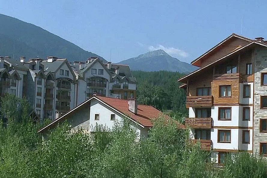 Банско измисли решение на проблема с липсата на работници