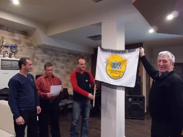 Заврени зетьове с таен пленум срещу тъщи