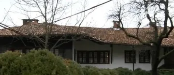 Обир в къща-музей в град Елена