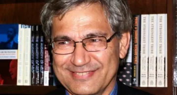 Скандал с Орхан Памук и Елиф Шафак