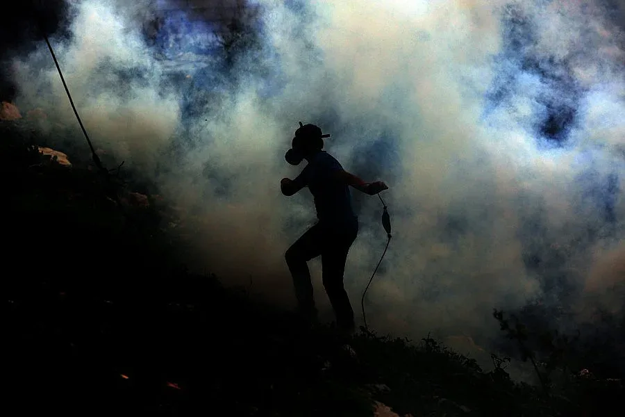 Палестинец нападна евреи с киселина