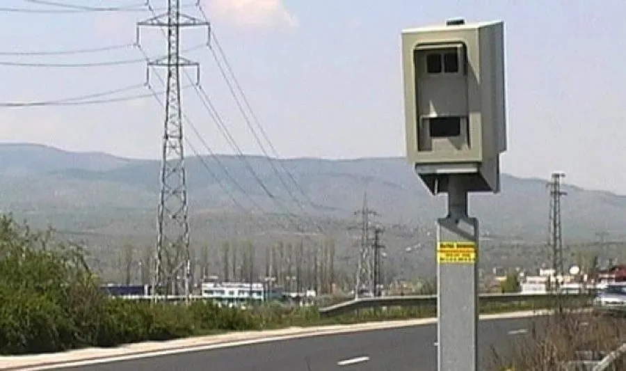 Премиерът нареди: 700 000 лв. за счупените камери на МВР