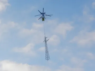 Приключи операцията по подмяната на падналия стълб от далекопровода край Белоградчик