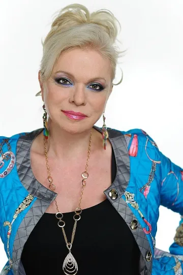 Искра Радева дирижира хитове на века