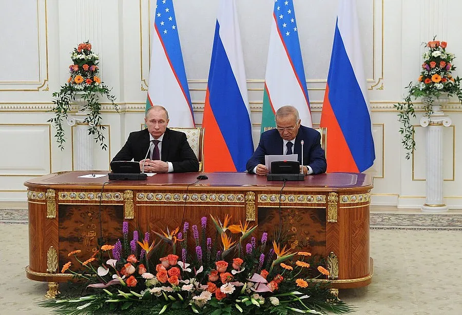 ОБЗОР: Путин укрепва връзките с Индия