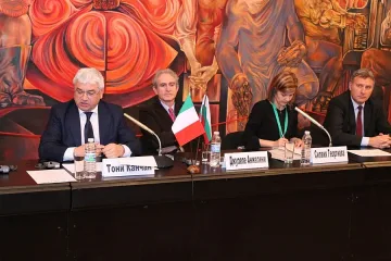 Кмет представи проекти на българо – италиански форум