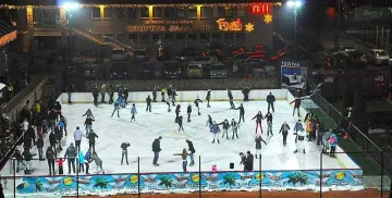 Криско и братя Добреви от X Factor откриват ледена пързалка