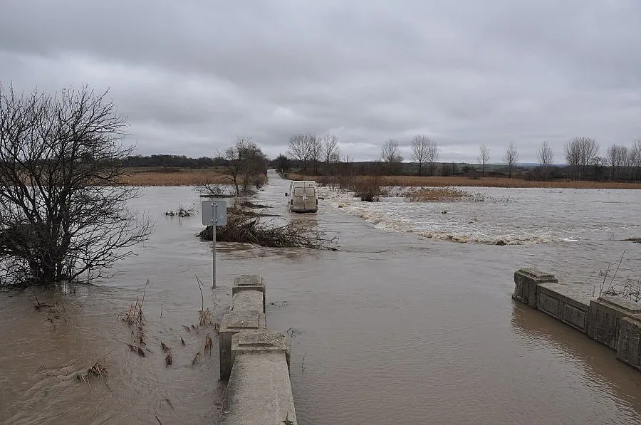 Половин Хасково пресъхна заради наводнена помпена станция