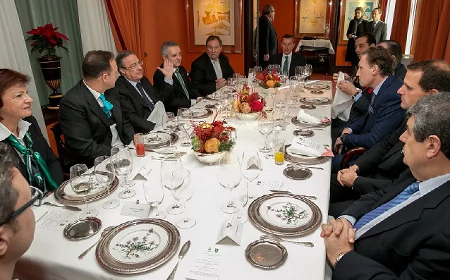 Домусчиев в любимия ресторант на кралете