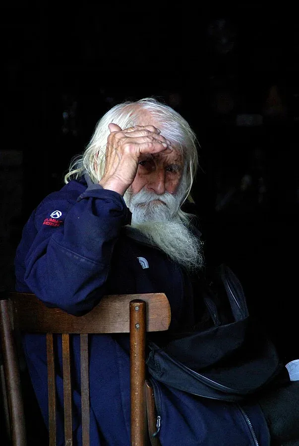 Продават дядо Добри  за 2500 лева в съда