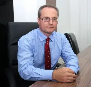Кола удари кандидат за шеф на ВКС