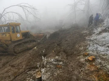 Правят път за техниката до най-тежката авария край Белоградчик