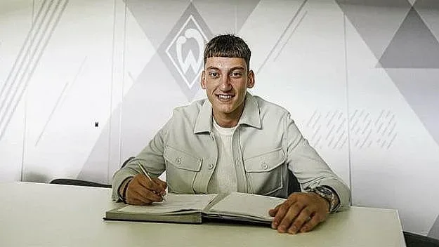 Роден вратар изуми Германия! Немците не вярват на очите си