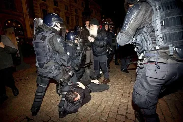 Протести и сблъсъци пред Миланската скала