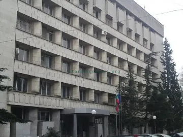 Вандали отново режат масово гуми на коли 