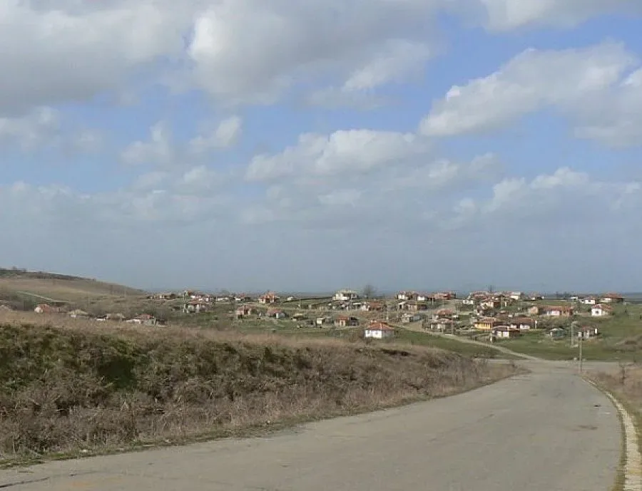 Разследват и второ изнасилване на детето в Дебелт