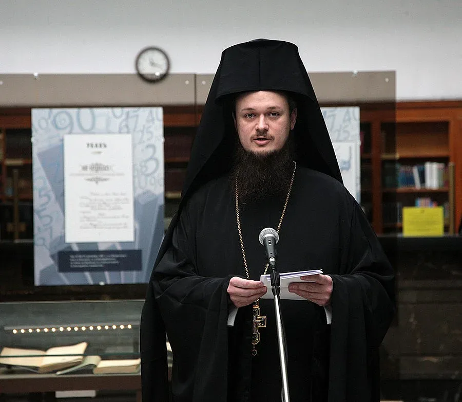 Вечерно бдение във Варна срещу архимандрит Дионисий