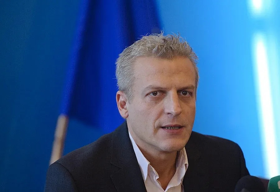 Полицейски патрули ще ескортират линейките в ромските махали