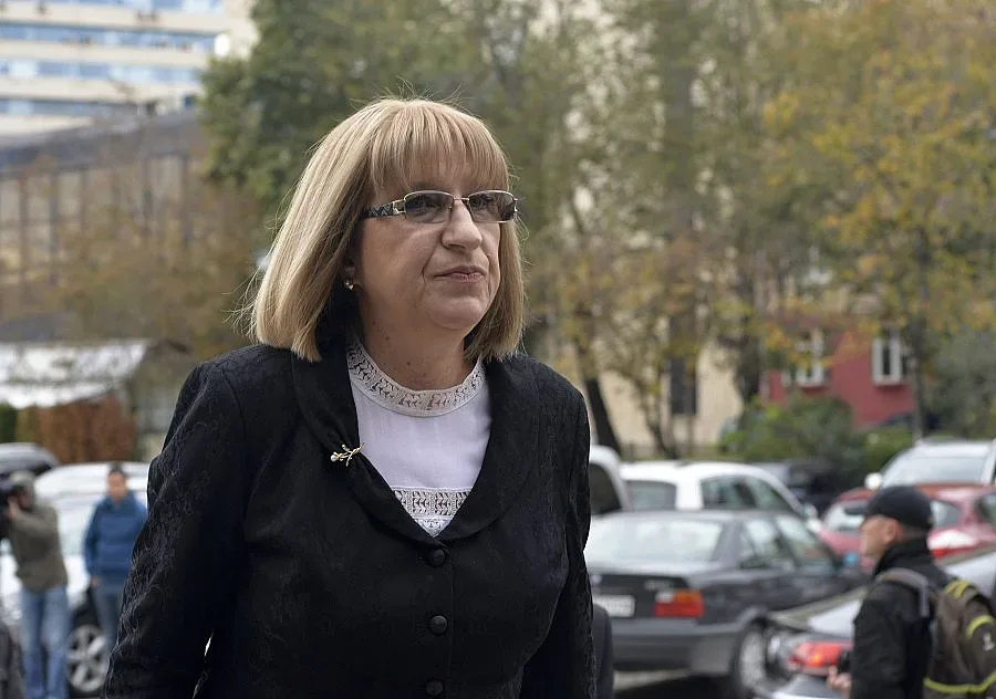 Цачева арбитър на Бинев и творците