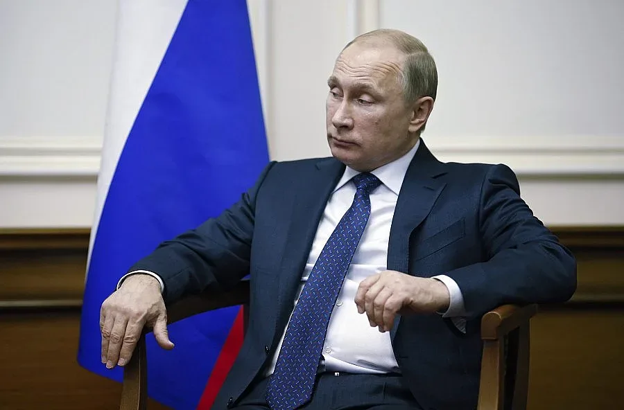 Изненадваща визита на Оланд при Путин