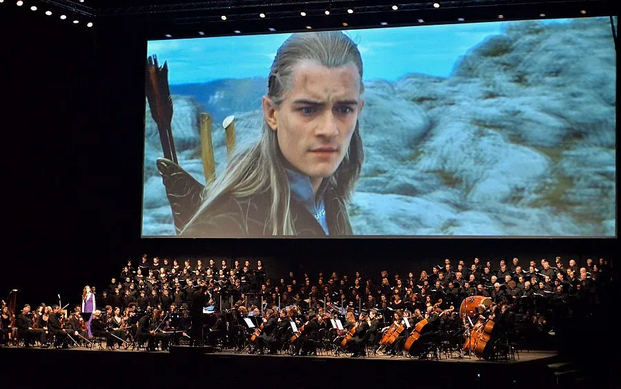 "Властелинът" триумфира в Арената