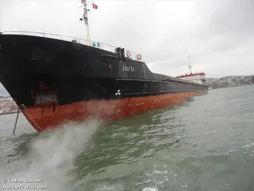 Моряци от руски кораб са били евакуирани край Балчик