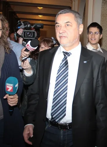 НФСБ решава на конгрес за постовете във властта