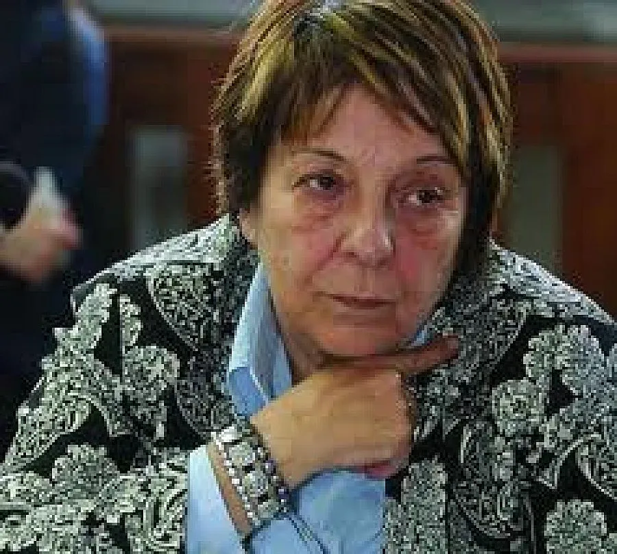 Мая Вапцарова: Вапцаров си играе с пищова на Яворов