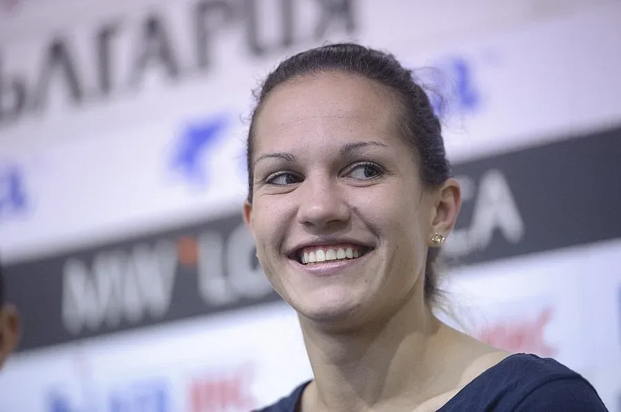 Станимира пуска "Боят настана" преди световно