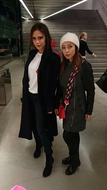 Весела Тотева се щракна с Виктория Бекъм