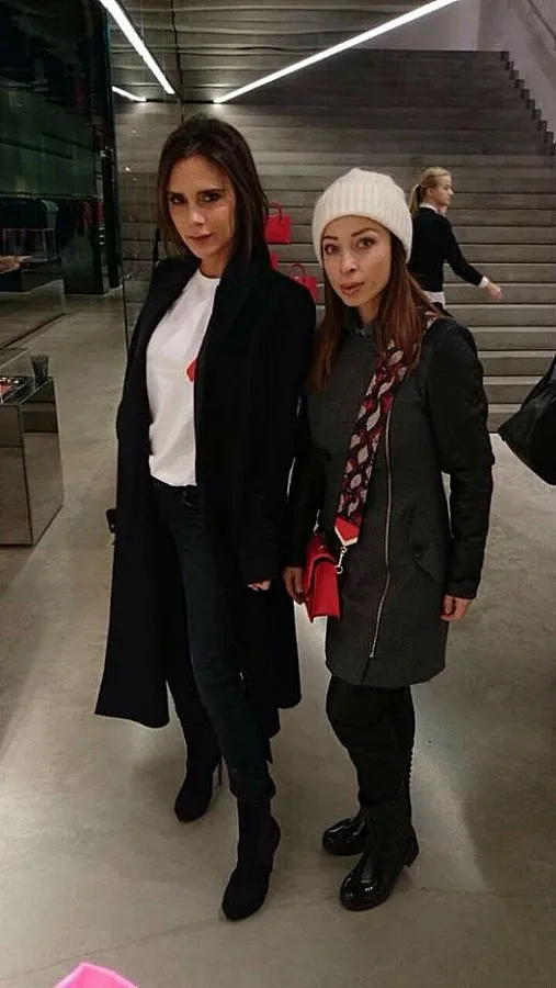 Весела Тотева се щракна с Виктория Бекъм