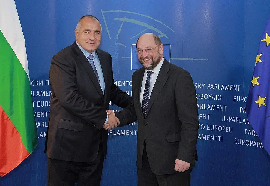 Шулц: Европейският парламент подкрепя българското правителство