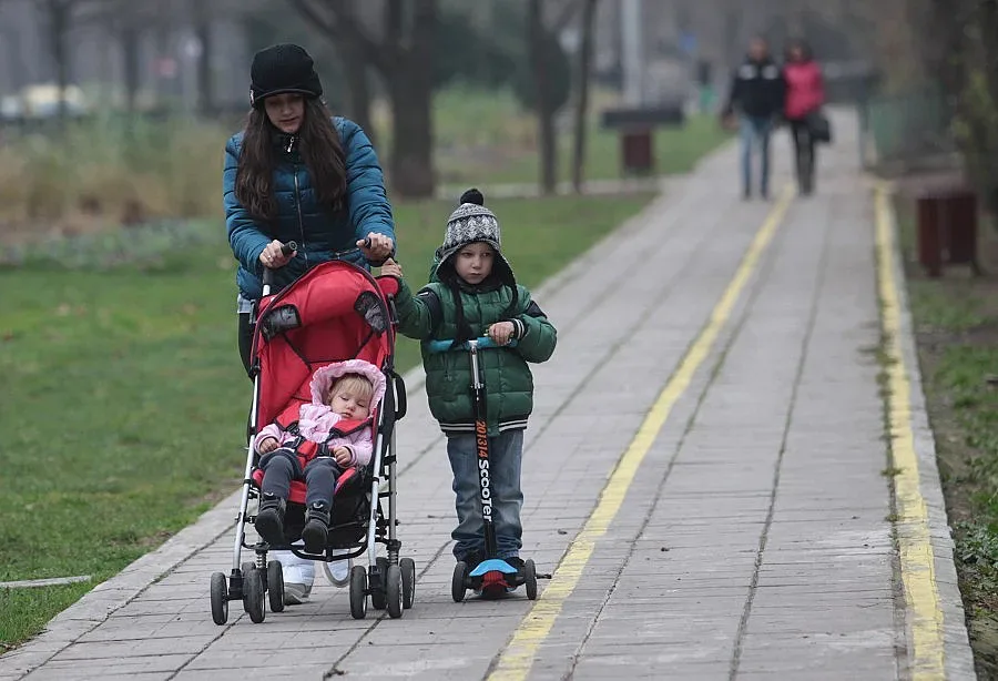 Слаби валежи в петък