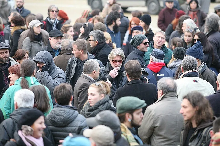 "Кристал" срещу "Биад"