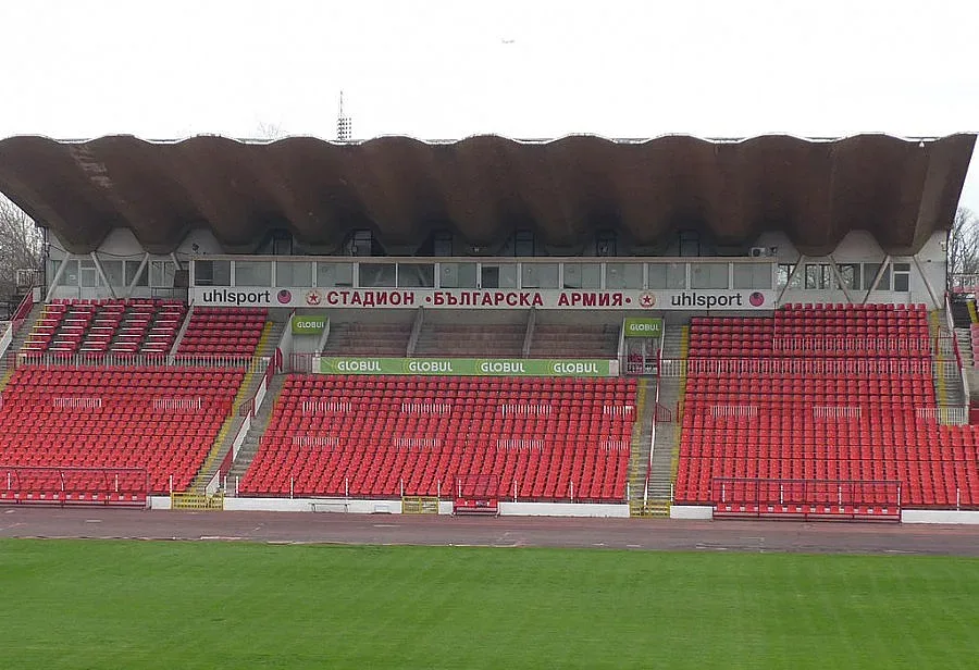 "Завинаги" внася два проекта за "Армията"