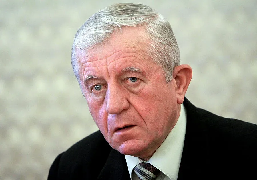 Михов вади вноската за НАТО от отбраната