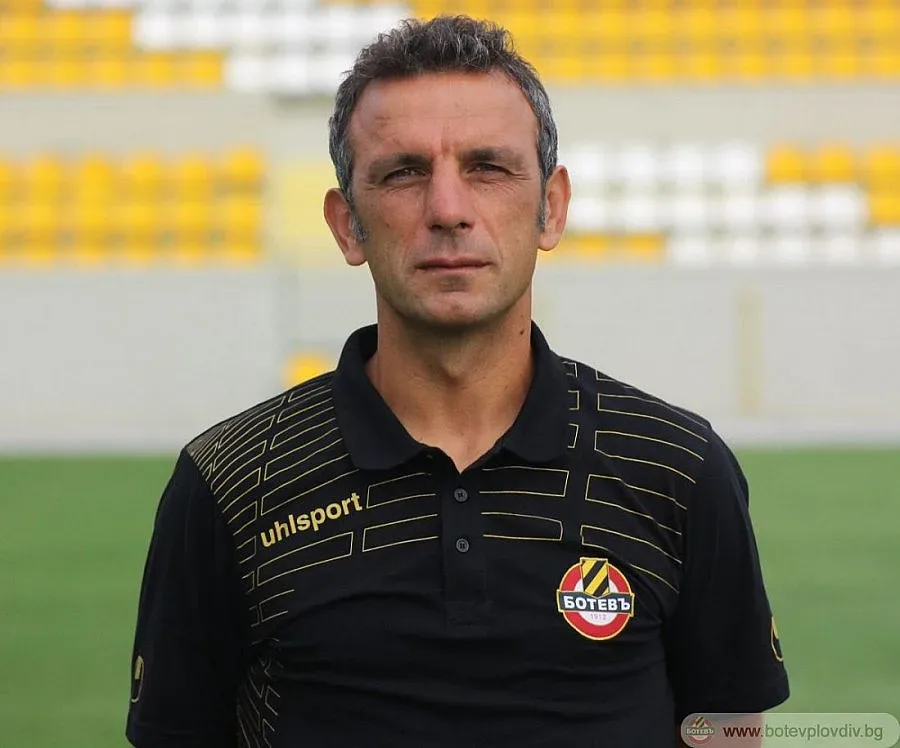 Тоди поема "Ботев" след Нова година