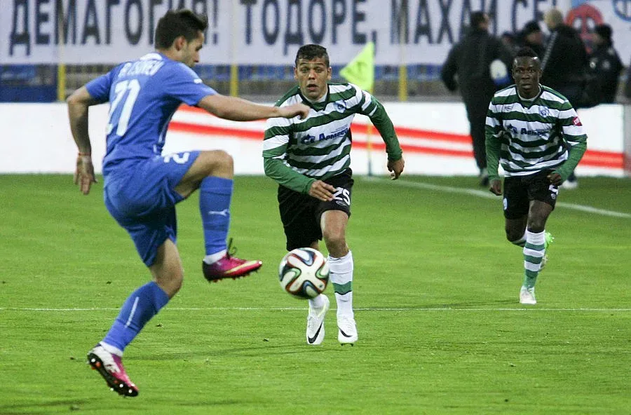 Ясно кой ще свири Черно море - "Левски"