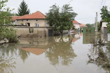 Преливат язовири в Старозагорско